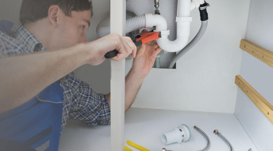 Professional sink repair in Mellott, IN